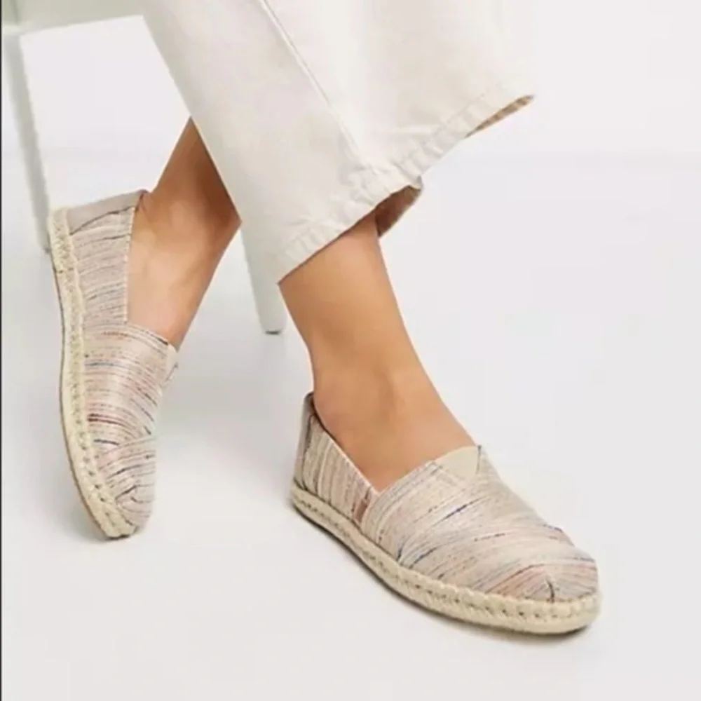 Toms size 9